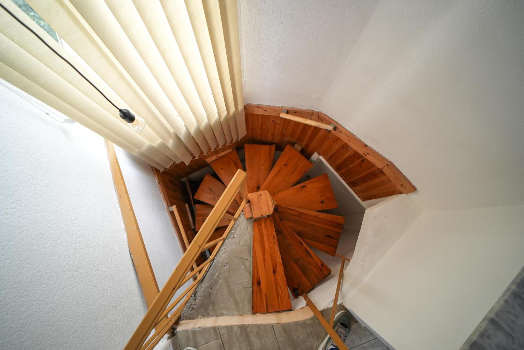 Grandpa House-Attic App 4 Apartment Tirana Exterior photo